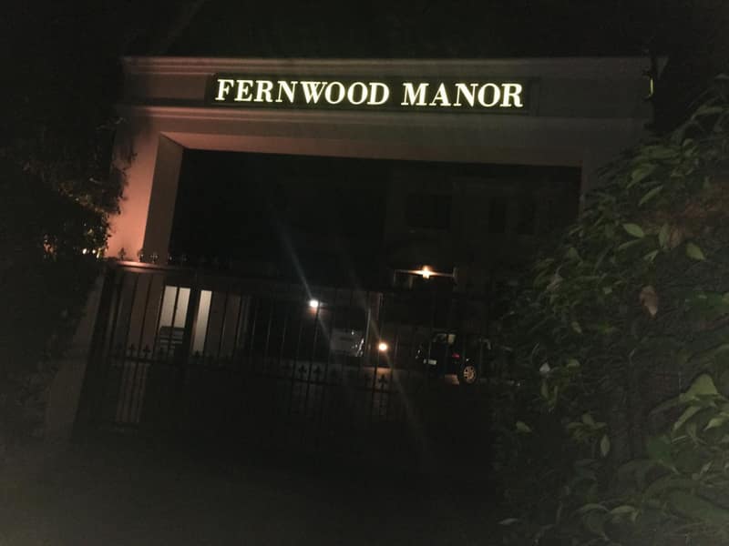 Fernwood Manor Boutique Guest House — building