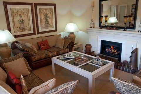 Fernwood Manor Boutique Guest House — lounge