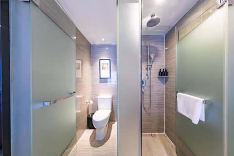 Atour X Hotel Shenzhen Luohu Dongmen Pedestrian Street — bathroom