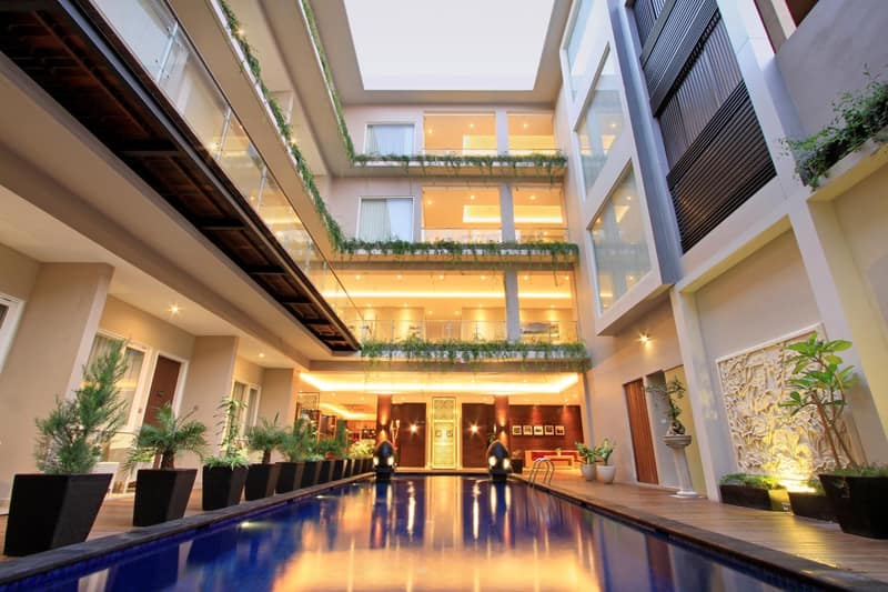 Ohana Hotel Kuta — building