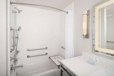 Hilton Garden Inn San Antonio Downtown Riverwalk — photo 5