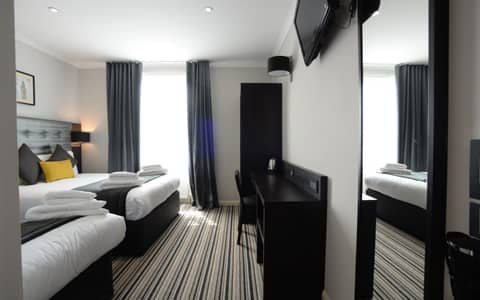 The 29 London — hotel room