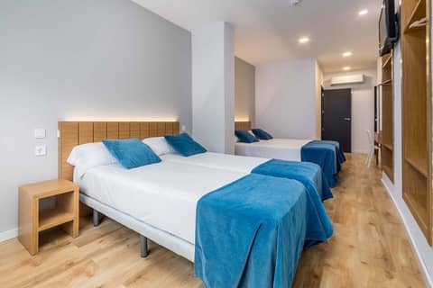 Nanit Valencia Hostel — hotel room