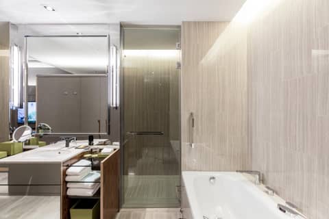 Hyatt Regency Bangkok Sukhumvit — photo 2