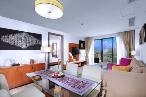 Lv8 Resort Hotel — hotel room