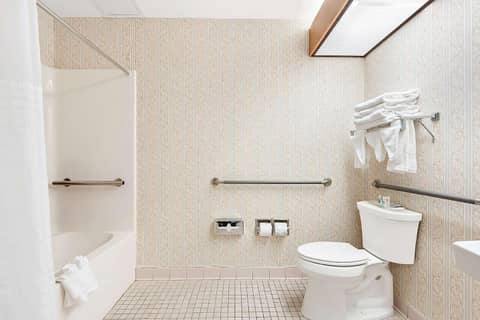 Comfort Suites New Orleans East — photo 4