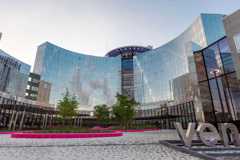 Park Inn by Radisson Amsterdam City West — building