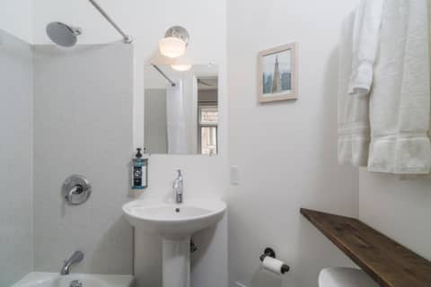 The Bartlett Hotel and Guesthouse — photo 2