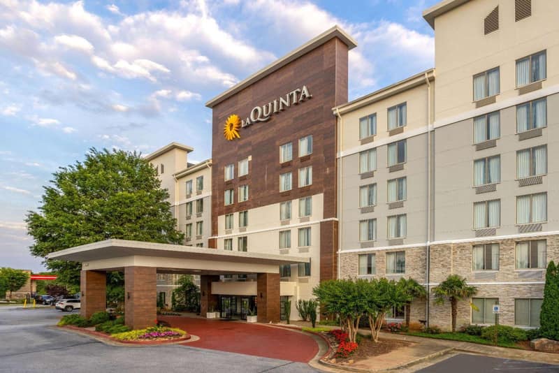 La Quinta by Wyndham Atlanta Airport North — building