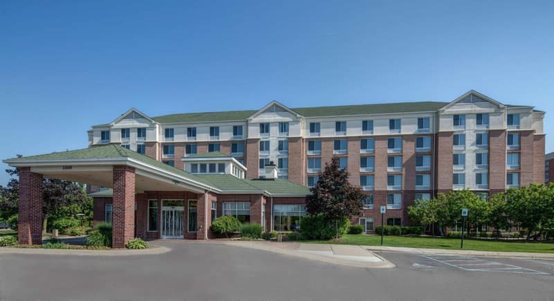 Hilton Garden Inn Detroit Metro Airport — building