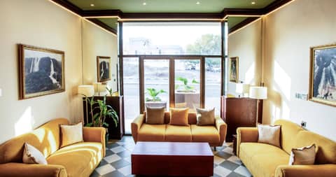 ltlalat Al Shorouq Hotel — lounge