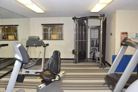 Sonesta Simply Suites Detroit Warren — photo 2