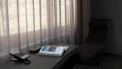 Roomers Frankfurt Central, Autograph Collection — photo 3