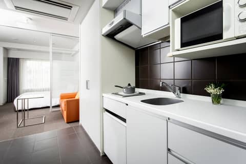Citadines Shinjuku Tokyo — kitchen