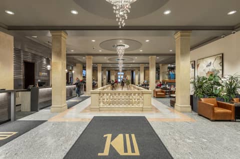 One King West Hotel and Residence — photo 2