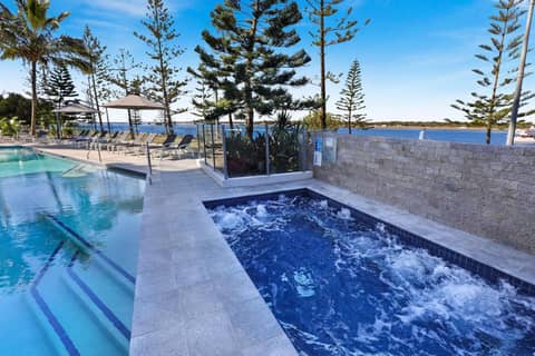 Silvershore Apartments on the Broadwater — photo 3