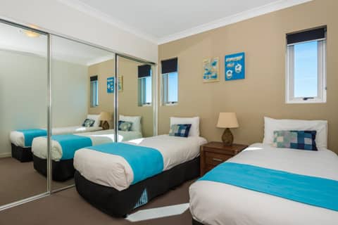 Silvershore Apartments on the Broadwater — photo 4
