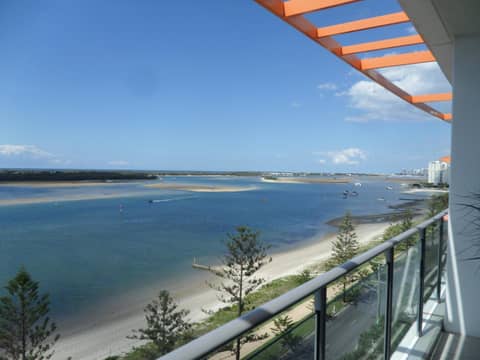 Silvershore Apartments on the Broadwater — photo 8