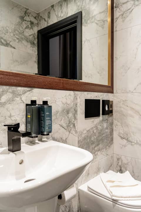 The House on Warwick — bathroom