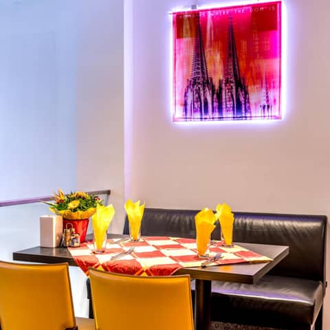 Hotel am Museum Köln — dining