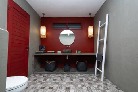 Wasabi — bathroom