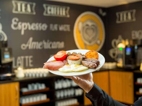 Novotel London West — breakfast buffet