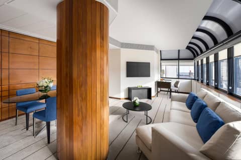 COMO The Halkin — hotel reception