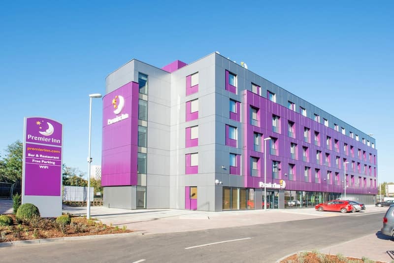 Premier Inn London Edmonton — hotel building
