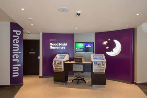 Premier Inn London Edmonton — hotel reception