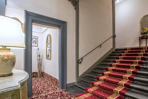Hotel Paris — photo 2