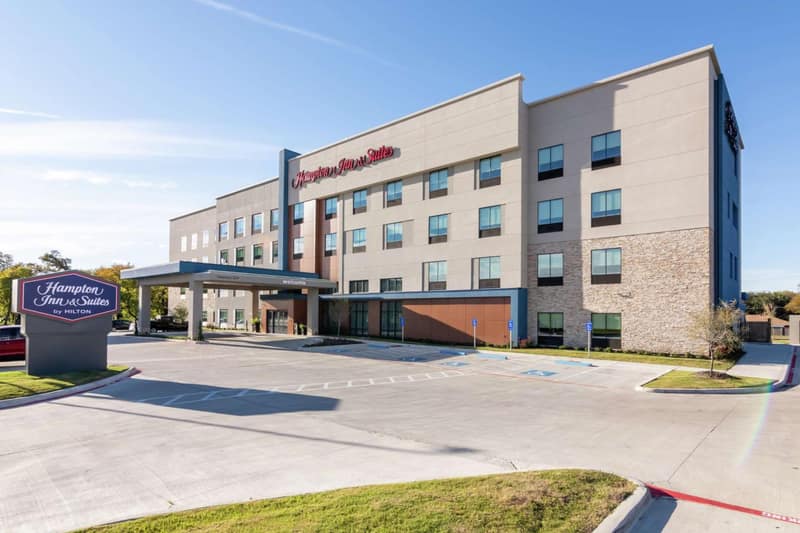 Hampton Inn & Suites Dallas East — building