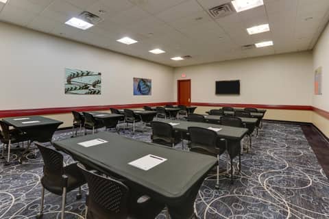 DoubleTree by Hilton St. Louis Forest Park — photo 4