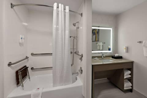 Comfort Suites Columbus East Broad — photo 8