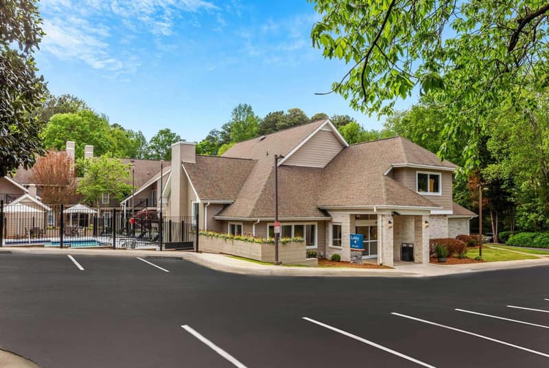 WaterWalk Extended Stay by Wyndham Atlanta Perimeter — building