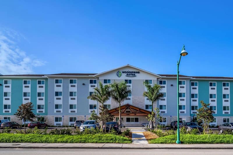 WoodSpring Suites Naples West — building