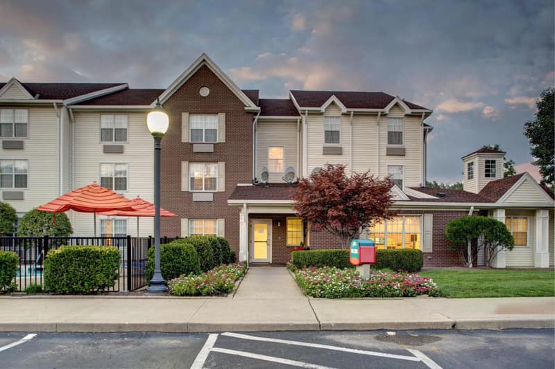 Towneplace Suites by Marriott Cleveland Westlake — building