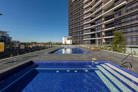 Meriton Suites Church Street Parramatta — photo 4