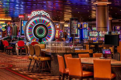 HoteLumière at the Arch Hotel & Casino - A Caesars Rewards Destination — photo 3