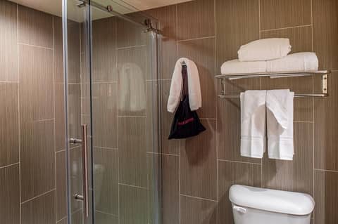 HoteLumière at the Arch Hotel & Casino - A Caesars Rewards Destination — photo 4