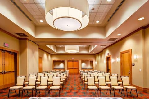 Embassy Suites by Hilton Houston-Energy Corridor — photo 5