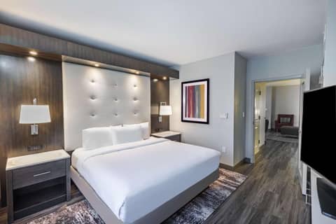 Embassy Suites by Hilton Houston-Energy Corridor — photo 8