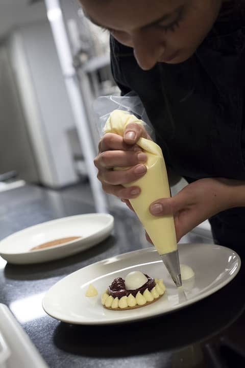 Renaissance Paris Republique Hotel — dining