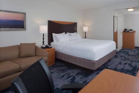 Fairfield Inn & Suites by Marriott Orlando Lake Buena Vista — hotel room