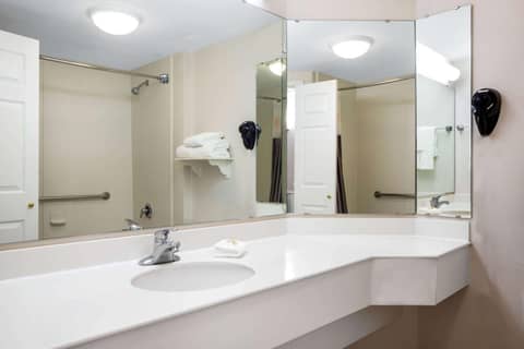 Fairfield by Marriott Inn & Suites Austin Southwest — photo 5