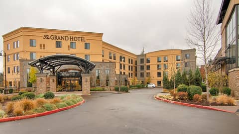 Grand Hotel at Bridgeport — photo 8