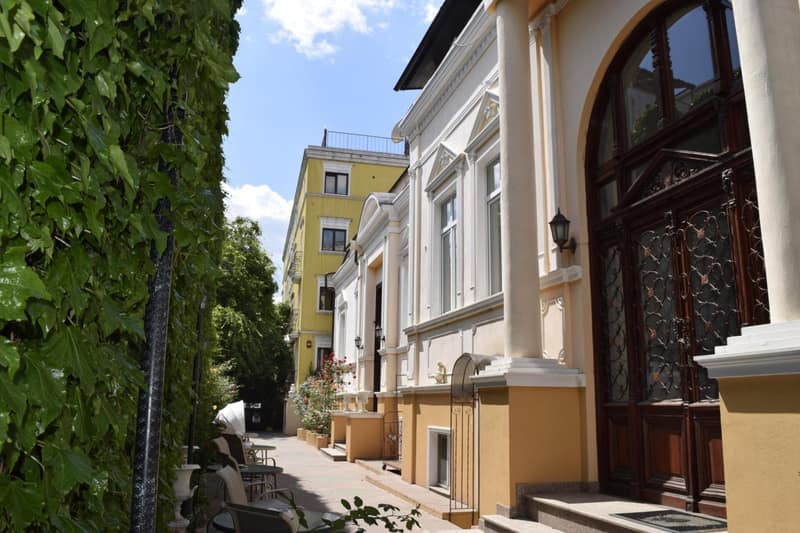 Hotel Michelangelo — building