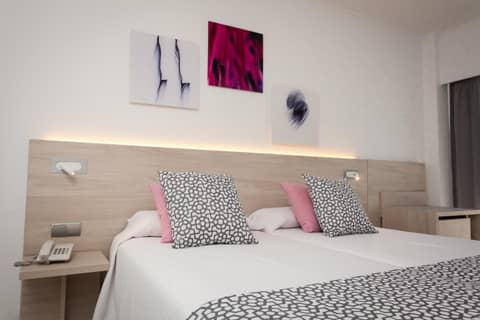Hotel Timor — hotel room