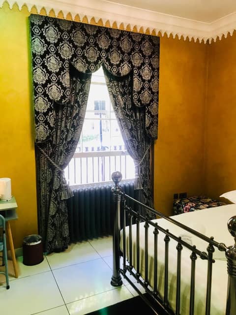 The Melville Hotel by Rokxy- Kings Cross — balcony