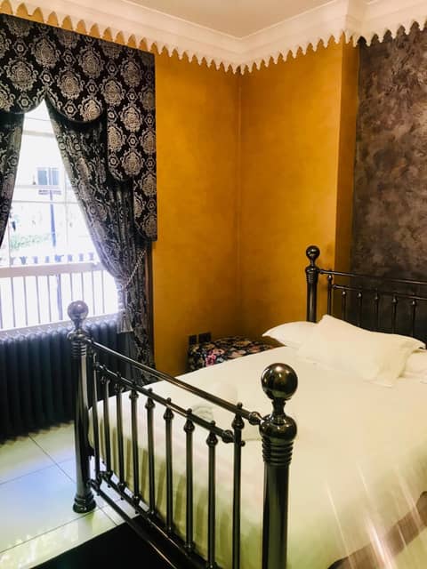 The Melville Hotel by Rokxy- Kings Cross — balcony