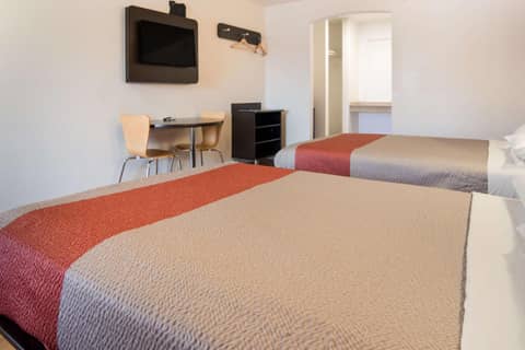 Motel 6-Fort Worth, TX - Seminary — photo 3